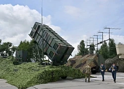 Ukraine lên tiếng việc Mỹ dừng chuyển giao vũ khí