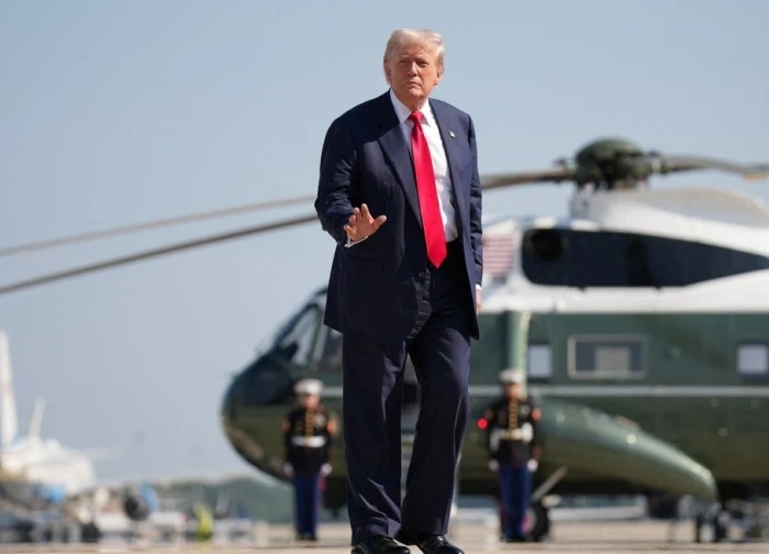 Cách tiếp cận "cây gậy và củ cà rốt" của ông Trump trong vấn đề Ukraine