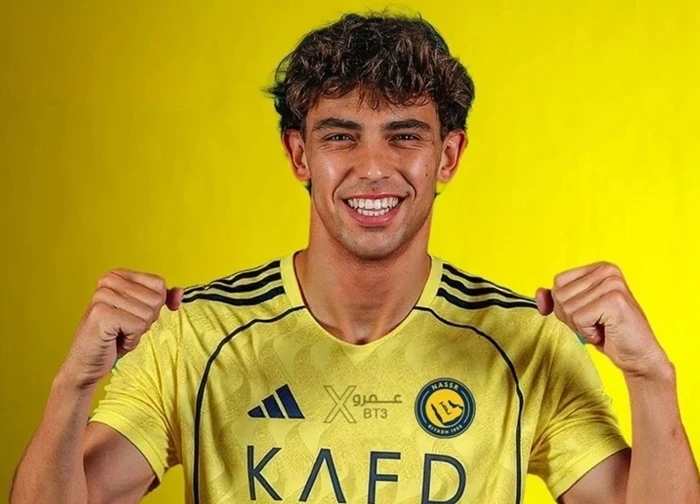 Felix giàu to khi sang Saudi Arabia