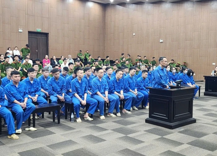Giám đốc điều hành 7 công ty dùng ảnh ghép, đồi trụy để đòi nợ