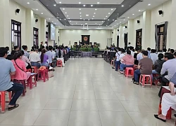 Hàng trăm bị hại mua dự án "ma" có mặt trong phiên tòa "lừa đảo chiếm đoạt tài sản"