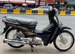 Huyền thoại 2025 Honda Dream rao bán hơn 2.000 USD ở Campuchia