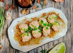 Mỗi lần mẹ tôi làm món hấp này là cả nhà "trực chiến" bát đũa, hào hứng ăn đến sạch đĩa
