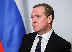 Ông Medvedev đáp trả tối hậu thư của ông Trump
