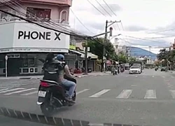 Thanh niên lái SH "3 không" bị người dân ghi hình, gửi CSGT xử phạt