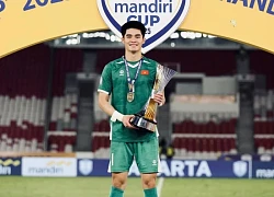 Thủ môn điển trai giúp U23 Việt Nam vô địch, viral trên MXH với khoảnh khắc "ôm bóng như ôm người yêu"