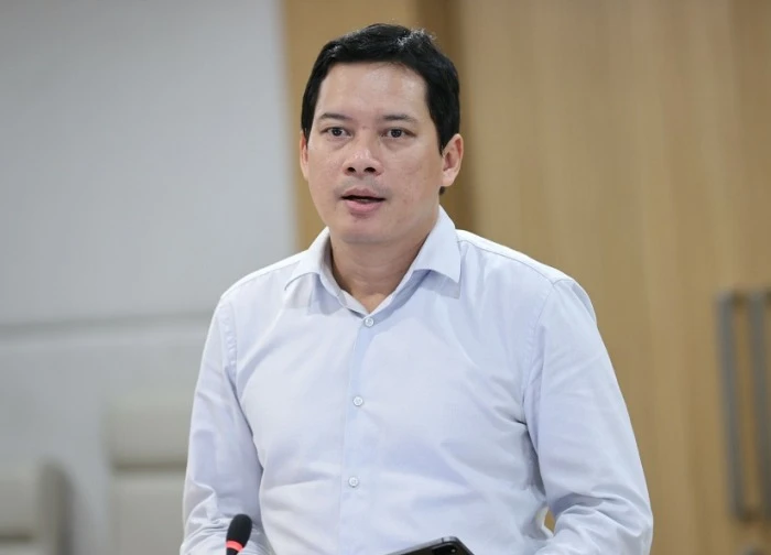 'Xã hội cần chung tay tẩy chay người nổi tiếng lệch chuẩn'