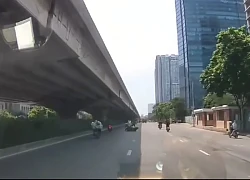 Xe máy chuyển 3 làn đường liên tiếp, tạt xe khác ngã văng gần chục mét