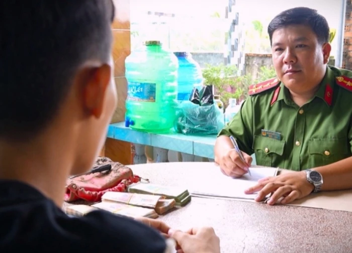 Công an xã An Thạnh Thủy làm rõ vụ trộm 160 triệu đồng