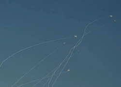 Houthi tấn công nhằm vào mục tiêu quân sự của Israel
