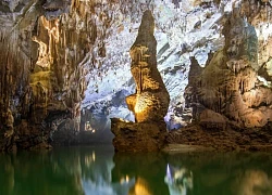 Bên trong 4.500 m lòng động Phong Nha