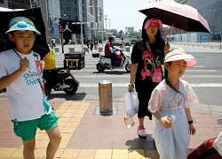 Cảnh báo khẩn cấp về nắng nóng cực đoan và mưa bão ở Trung Quốc