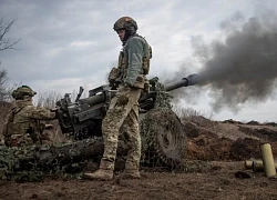 Mỹ tạm dừng chuyển vũ khí, Ukraine tính dùng 'chiêu' gì để nhận?