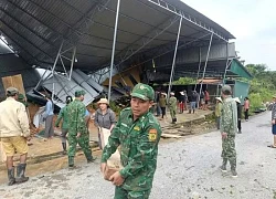 Mưa lớn trong đêm nhiều hộ dân phải di dời, giao thông chia cắt
