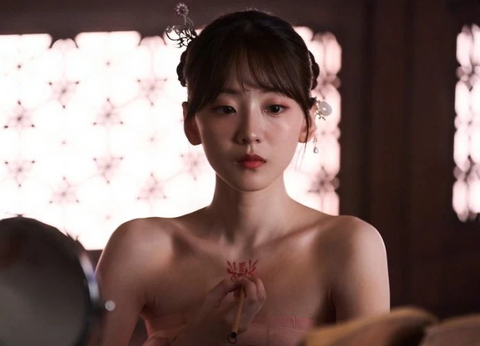 Mỹ nhân Hàn đẹp độc nhất vô nhị đang quá hot: Visual nhìn 1 lần là nhớ mãi, vai trần sexy làm netizen xỉu tại chỗ