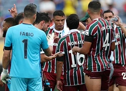 Thiago Silva lại khiến tất cả ngỡ ngàng