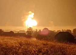 Ukraine tập kích căn cứ Nga: Kho bom phát nổ, máy bay chiến đấu bị nhắm mục tiêu