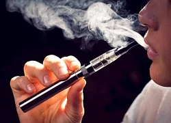 Hút thuốc lá điện tử mỗi ngày, nhiều bạn trẻ nhập viện vì rối loạn tâm thần