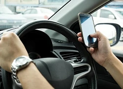 Xử lý hàng chục trường hợp dùng điện thoại khi lái xe trên cao tốc