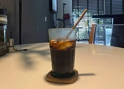 Caffeine lưu lại trong cơ thể bao lâu? Những yếu tố ảnh hưởng và cách giảm tác dụng phụ