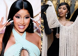 Cardi B khiến Paris choáng váng, với váy tua rua và &#8220;phụ kiện sống&#8221; rùng rợn!