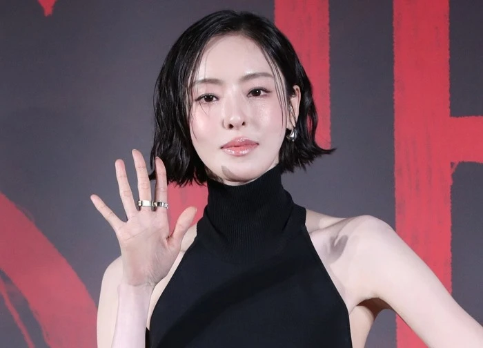 "Chiến thần visual" đi họp báo phim mới mà ngỡ tổng tài giá đáo: Lên đồ sang xịn mịn đúng chuẩn thần thái minh tinh
