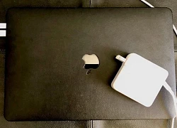 Có nên sạc pin iPhone bằng bộ sạc MacBook?