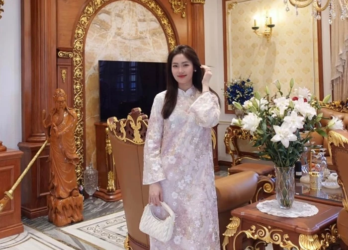 Hoa khôi bóng chuyền Việt Hương làm dâu hào môn, sống ở dinh thự bỗng "ở ẩn" cõi mạng, nghi vấn có tin vui