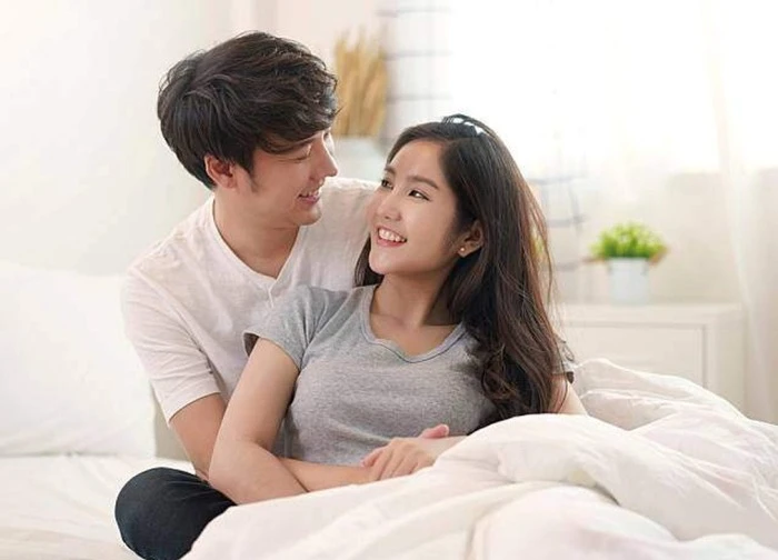 Nghe vợ thì thầm với hai con lúc nửa đêm, tôi quyết định xé đơn ly hôn