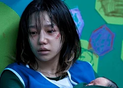 Phản ứng của Jo Yu Ri khi bị chê cảnh sinh con phi lý trong "Squid Game 3"