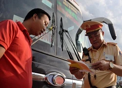 Tài xế bị tước bằng lái vẫn chạy xe giường nằm chở 38 khách trên cao tốc
