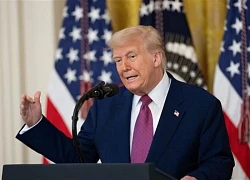 Tổng thống Trump thừa nhận xung đột Ukraine khó giải quyết, có thể áp thêm trừng phạt Nga