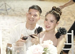 Trung vệ ĐT Việt Nam cưới mẹ đơn thân Quảng Ninh, nàng WAG 3 lần sinh nở vóc dáng vẫn nuột nà, visual sáng bừng