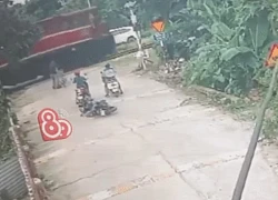 Chàng trai Hải Phòng phản xạ nhanh cứu sống bé trai ngay trước mũi tàu hỏa