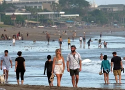 Dân Bali chán ngán khách du lịch