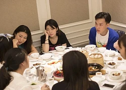 Đi họp lớp, tôi nói vẫn ở nhà thuê, còn các bạn khoe sở hữu hàng loạt bất động: Về đến nhà, tôi đơ người vì 1 dòng tin nhắn cả đời không thể quên