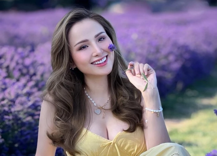 Diễm Hương nói về tin đồn 'sửa nát mặt', tiết lộ cuộc sống ở xứ người