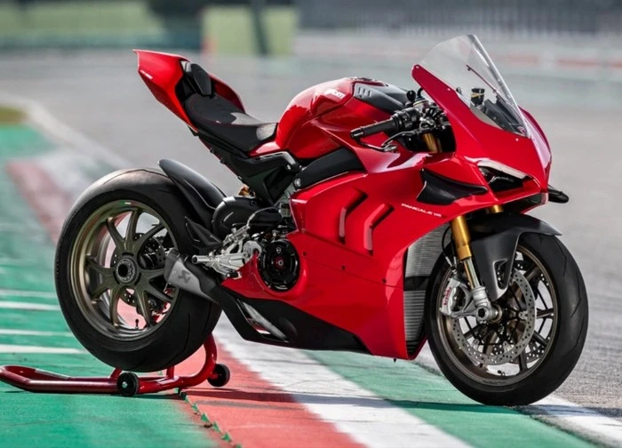 Ducati Panigale V4 S 2025 ra mắt, giá từ 1,33 tỷ đồng