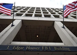 FBI điều tra hình sự đối với cựu Giám đốc FBI và CIA