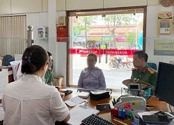 Giao dịch viên Agribank Chi nhánh Hà Tây kịp thời ngăn chặn vụ lừa đảo, bảo vệ tài sản cho cụ bà