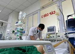 Liệt tứ chi sau mũi tiêm giảm đau