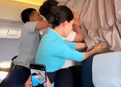 Máy bay hỗn loạn vì nhóm fan cuồng xông vào khoang thương gia "săn" thần tượng, 3 tiếp viên chật vật van xin