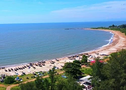 Mũi đá nhô ra bờ biển miền Trung cảnh đẹp hoang sơ, được ví như 'viên ngọc ẩn'
