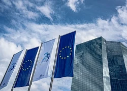 Pháp kêu gọi ECB giảm lãi suất