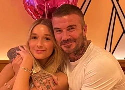 Victoria tung ảnh mới toanh Harper Beckham trong vòng tay bố đón tuổi 14, visual "tiểu thư tài phiệt" sang - xịn gây sốt
