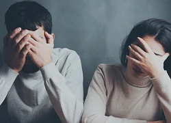 Vừa về nhà, thấy vợ có hành động thân mật với người đàn ông lạ, tôi gượng gạo rời khỏi nhà không nói một lời