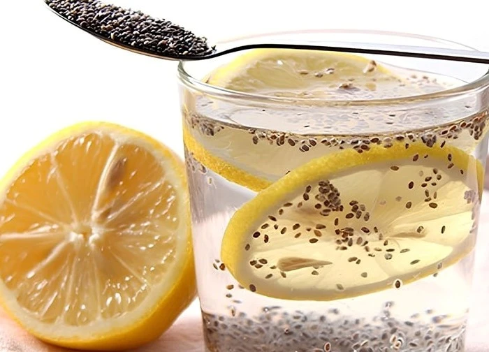 5 tác dụng phụ bất ngờ khi uống nước hạt chia sai thời điểm