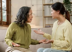 Chỉ vì đi làm về trễ giờ nấu cơm, tôi bị mẹ chồng coi như "gái hư"