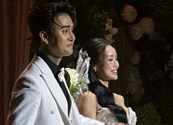 Đạt G và Cindy Lư cắt máu thề nguyện trong lễ cưới, 2 nhóc tỳ thực hiện nghi thức độc đáo