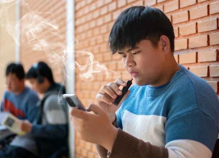 Di chứng suốt đời khi chủ quan với bệnh do não mô cầu ở thanh thiếu niên